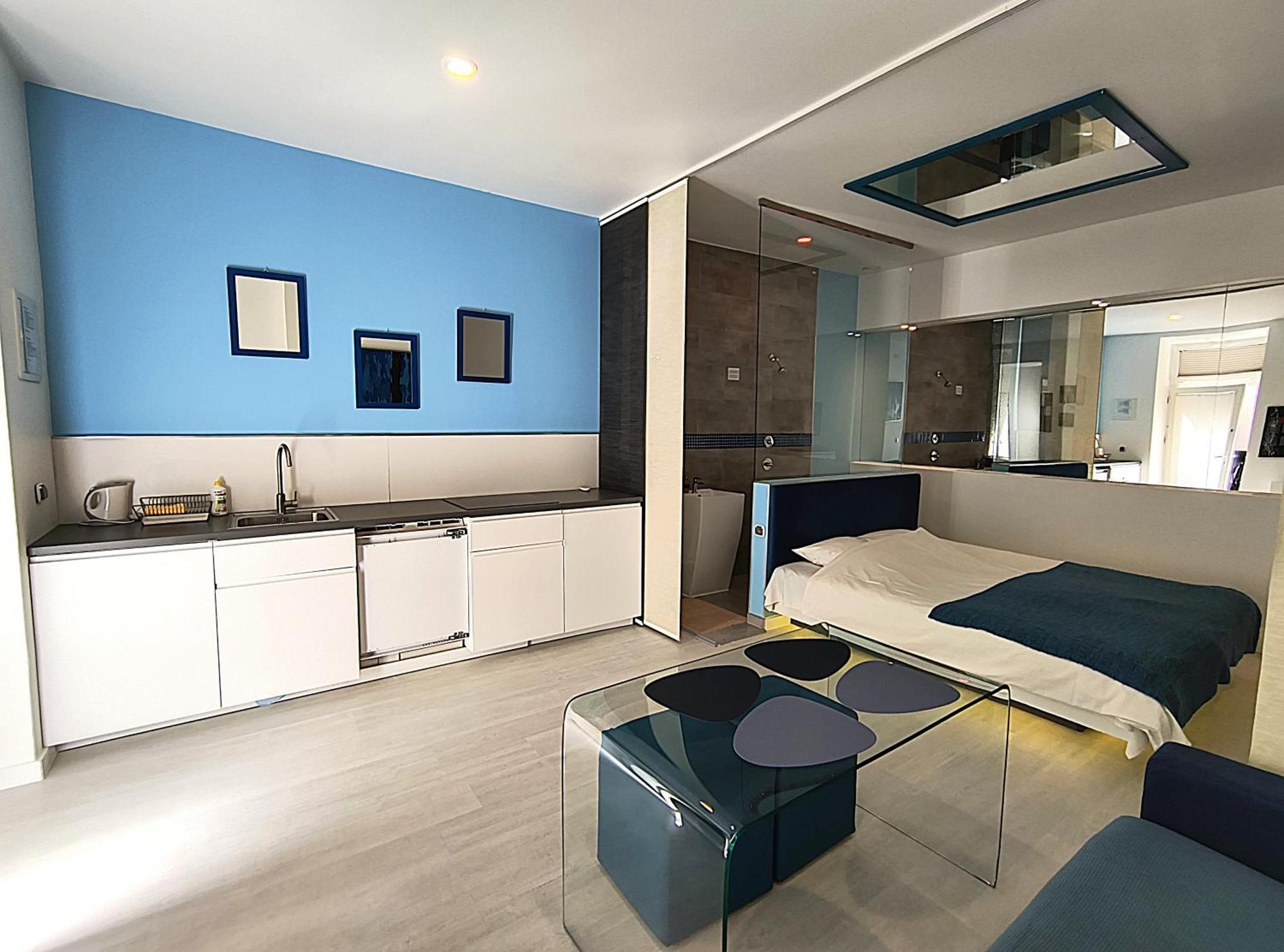 Mirror Apartments — Zdjęcia 1